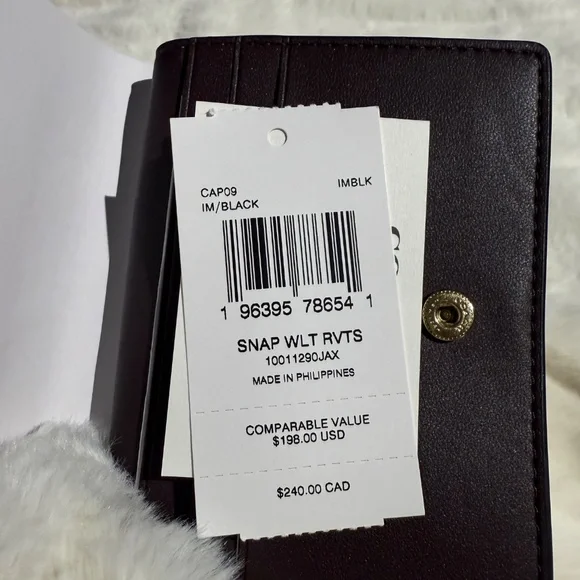 COACH Snap Wallet With Rivets - Picture 6 of 7